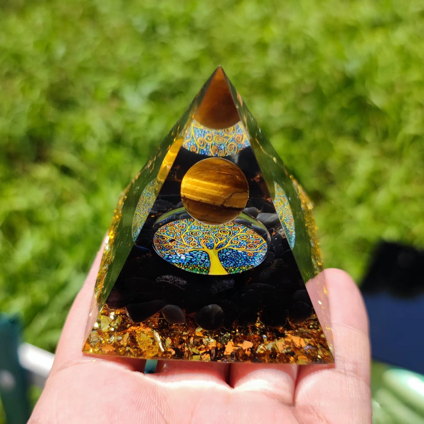 Crystal Stone Orgone Pyramid Energy Generator Room Decor Ornament Natural Amethyst Peridot Reiki Chakra Meditation for Kid Gifts