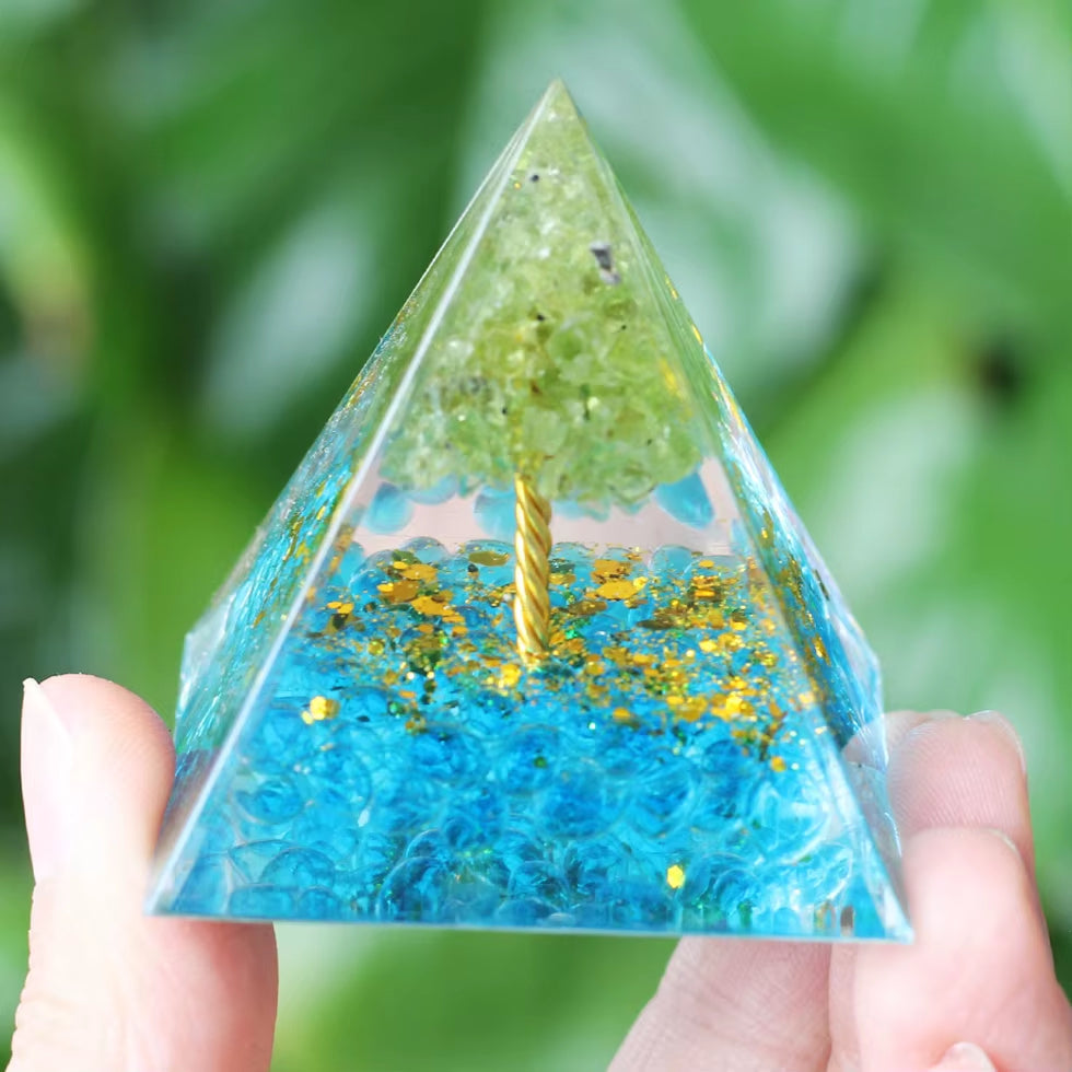 Energy Generator Orgone Pyramid Amethyst Peridot Healing Crystal Stone Home Decor Pyramid Ornament Meditation Tool Christmas Gif