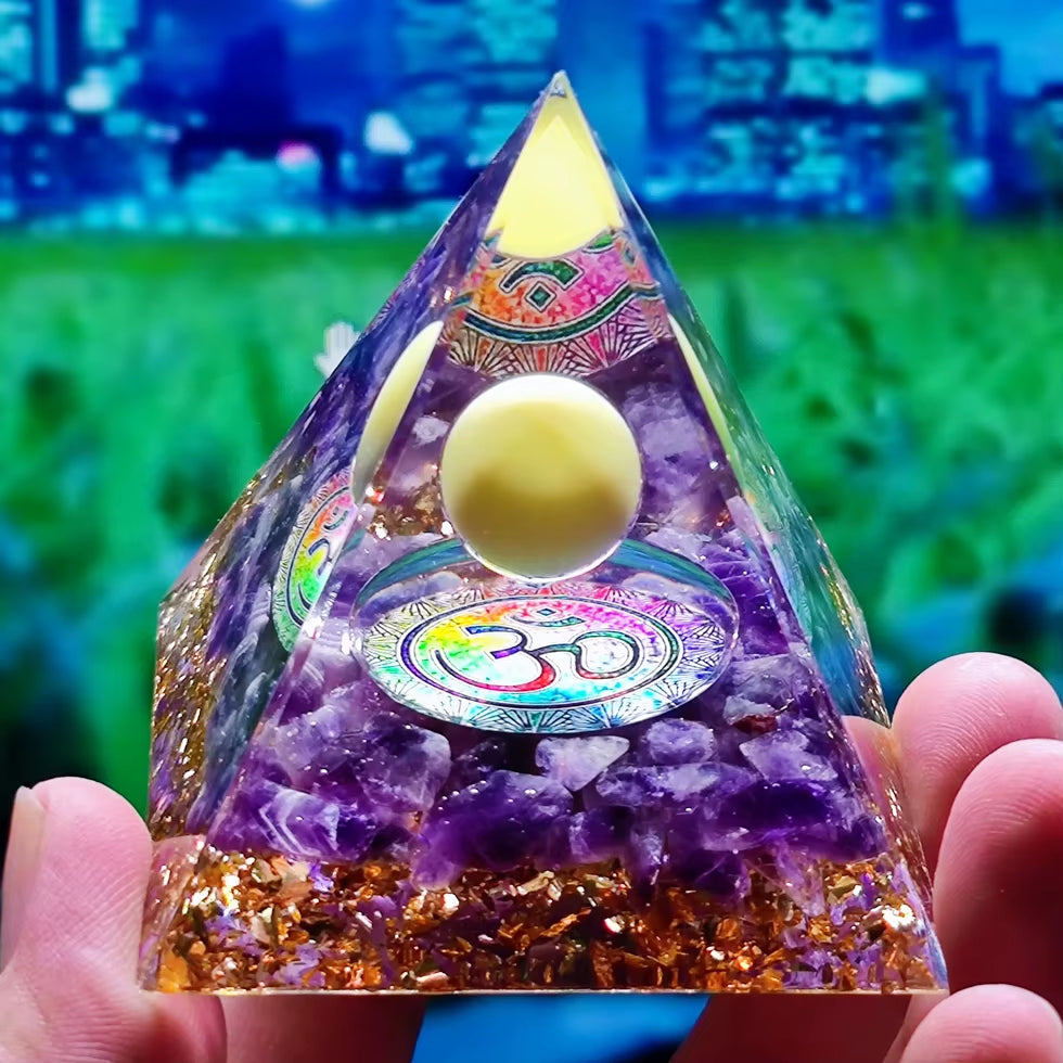 Energy Generator Orgone Pyramid Amethyst Peridot Healing Crystal Stone Home Decor Pyramid Ornament Meditation Tool Christmas Gif