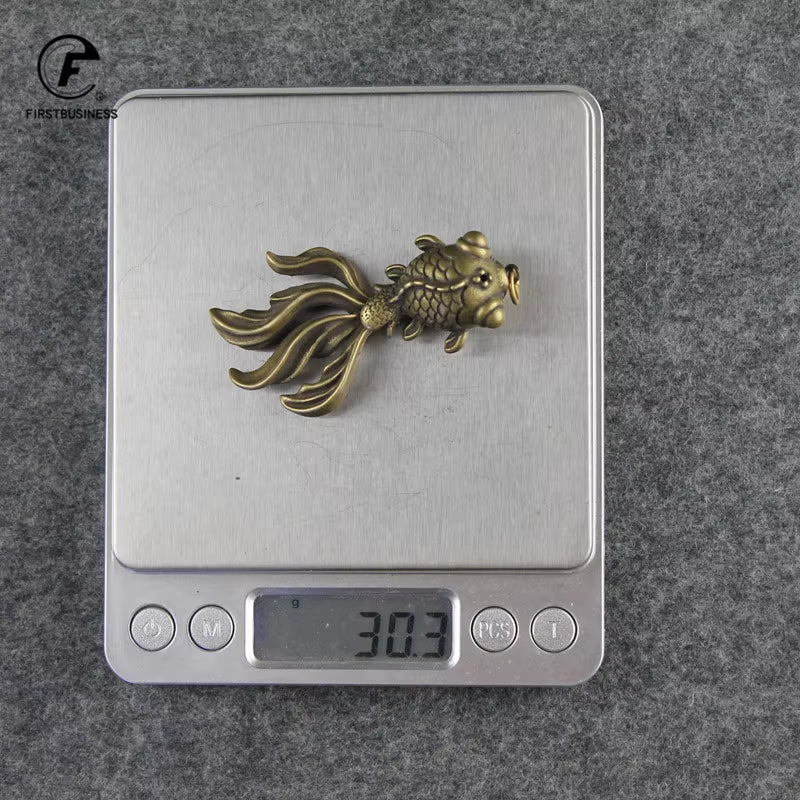 Copper Goldfish Figurines Retro Brass Lucky Animal Statue Ornament Feng Shui Home Decor Desk Decoration Tea Pet Keychain Pendant