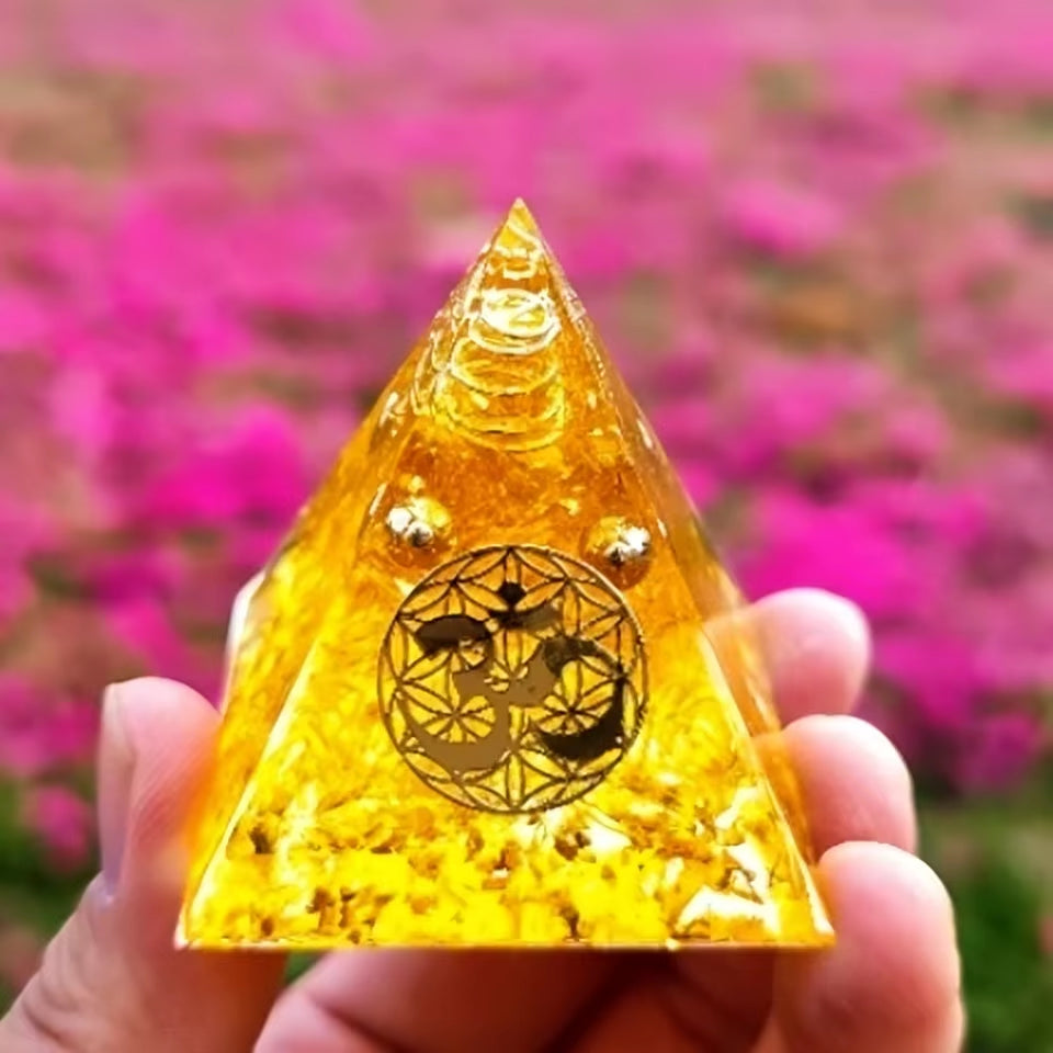 Crystal Stone Orgone Pyramid Energy Generator Room Decor Ornament Natural Amethyst Peridot Reiki Chakra Meditation for Kid Gifts