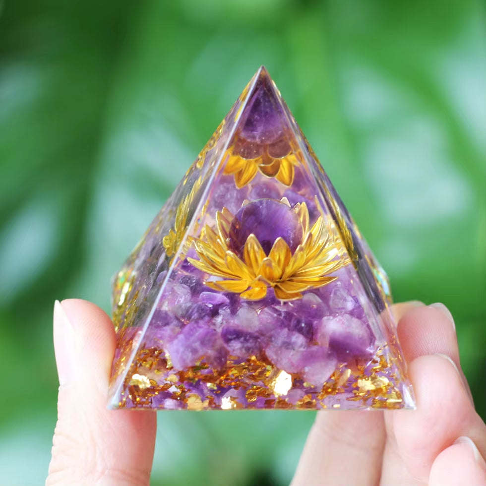 Energy Generator Orgone Pyramid Amethyst Peridot Healing Crystal Stone Home Decor Pyramid Ornament Meditation Tool Christmas Gif