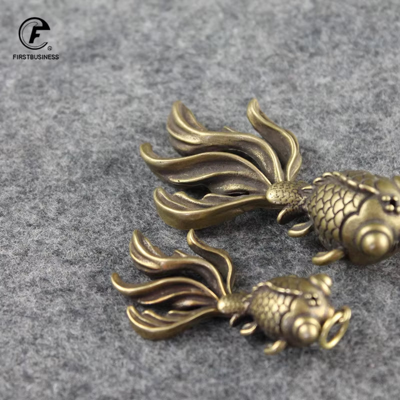 Copper Goldfish Figurines Retro Brass Lucky Animal Statue Ornament Feng Shui Home Decor Desk Decoration Tea Pet Keychain Pendant