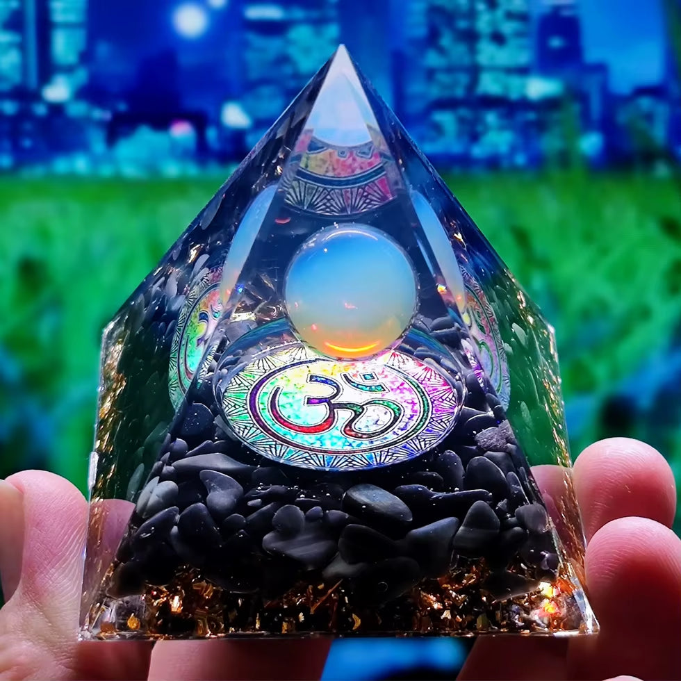 Energy Generator Orgone Pyramid Amethyst Peridot Healing Crystal Stone Home Decor Pyramid Ornament Meditation Tool Christmas Gif